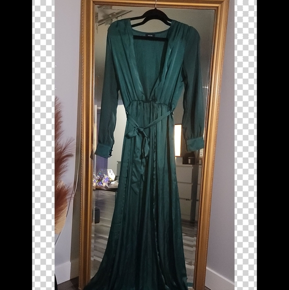 Miss Ord green dress - Picture 1 of 2